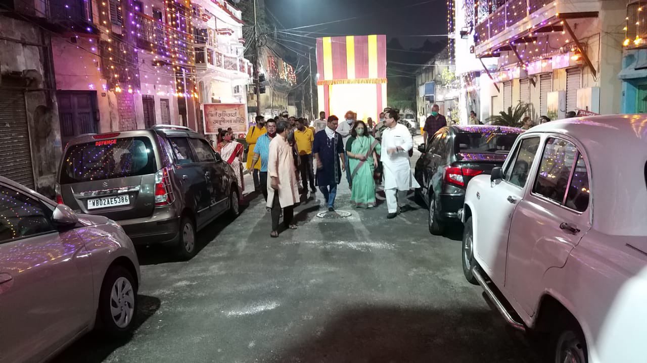 at the Rashbehari & Keoratala Kali Puja Mandap